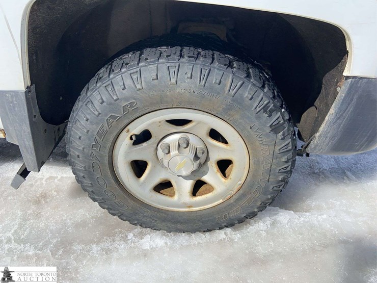 2017-chevrolet-silverado-1500-image-19