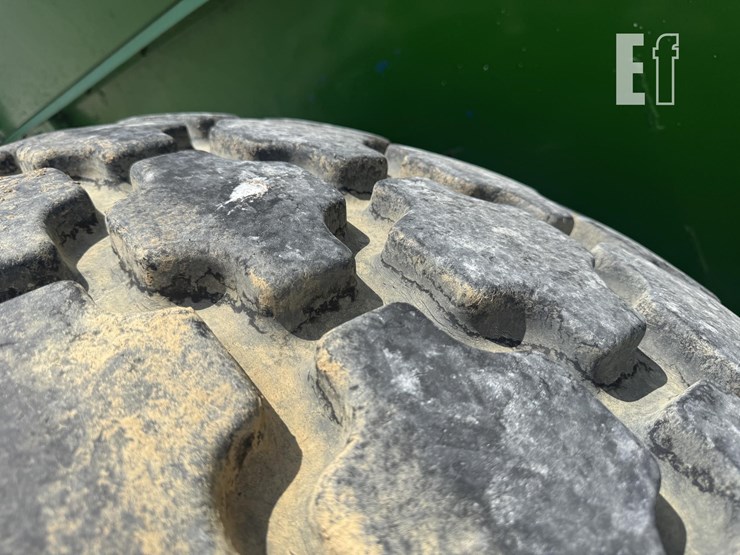 1991-kinze-840-image-6