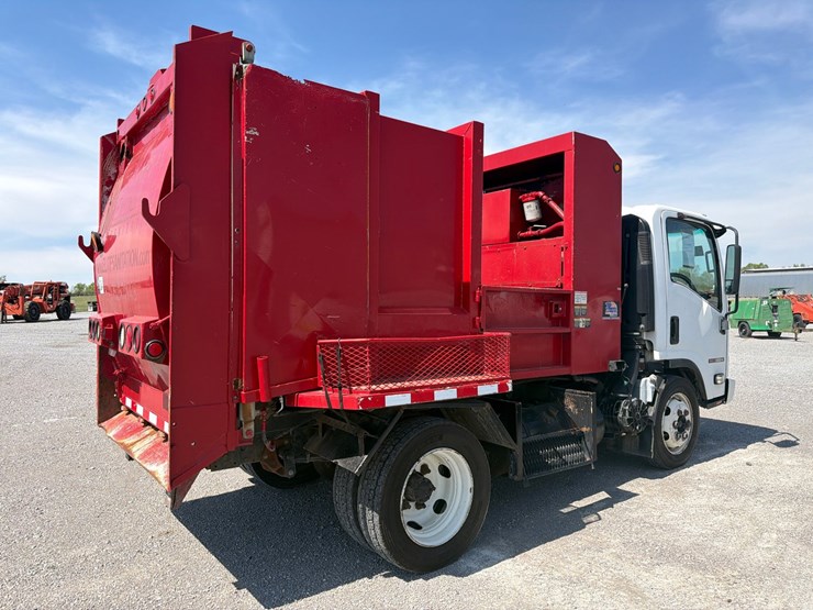 2008-gmc-w5500-image-4