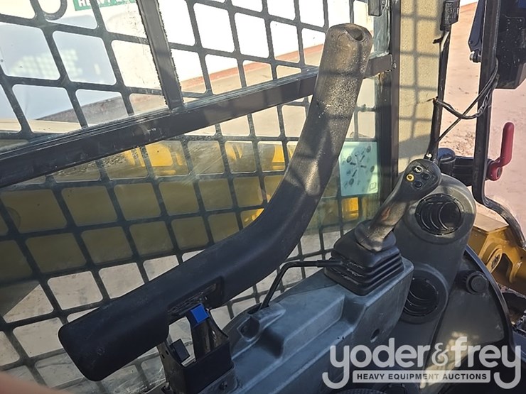 2021-caterpillar-289d3-image-80