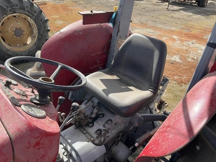 massey-ferguson-240-image-19