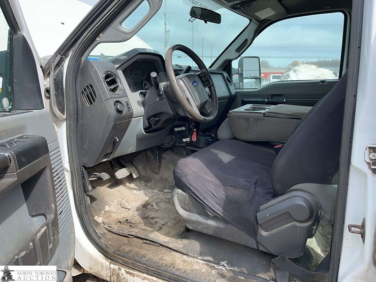 2014-ford-f350-image-11