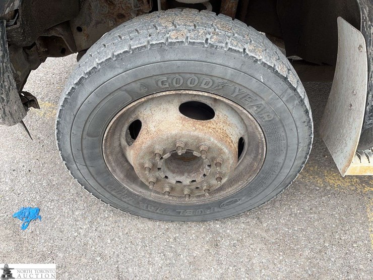 2013-ford-f450-image-23