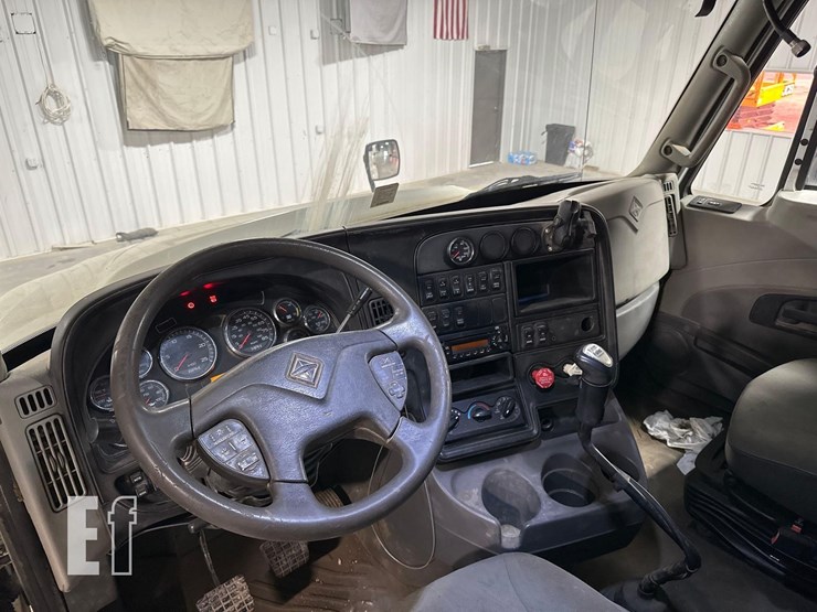 2012-international-prostar-image-13