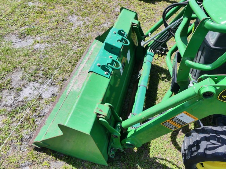 2014-john-deere-1025r-image-9