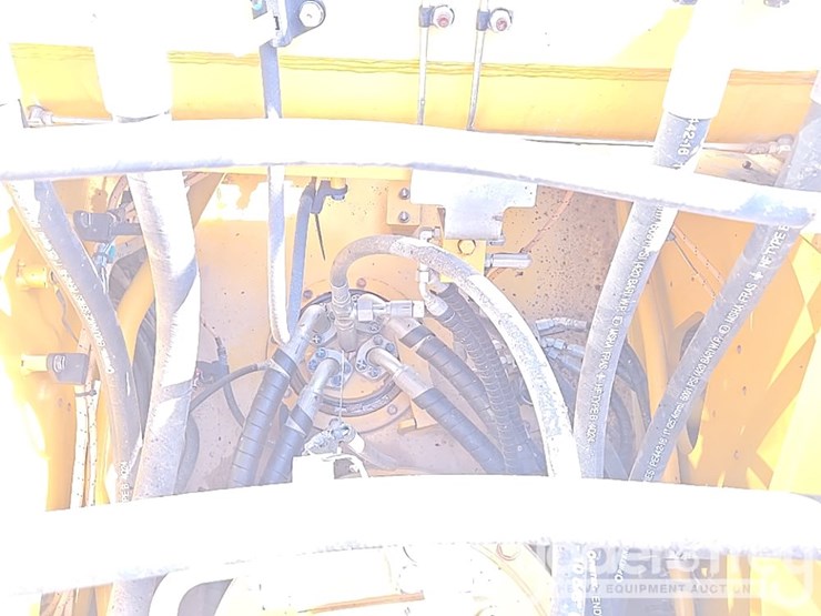 2017-caterpillar-336fl-image-83