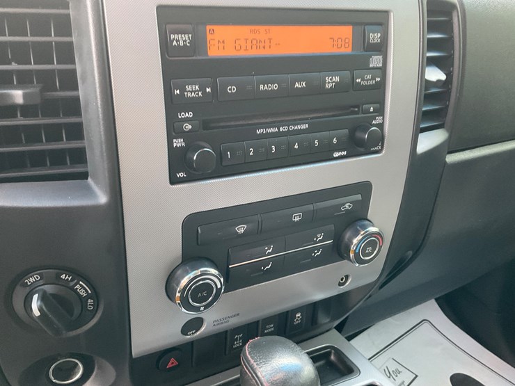 2012-nissan-titan-image-13