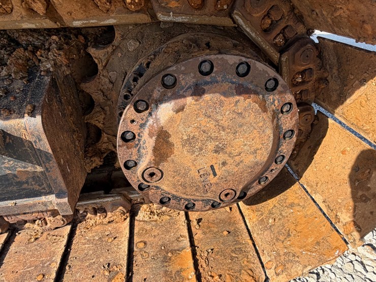 2016-caterpillar-323fl-image-9