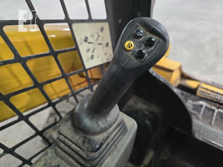 caterpillar-262d3-image-16