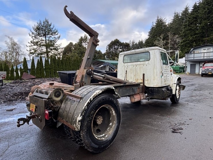 1991-international-4700-image-5