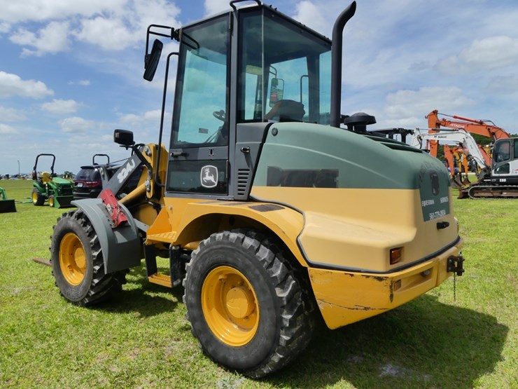2014-deere-324j-image-4