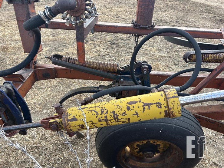 morris-anhydrous-chisel-plow-2859-image-17