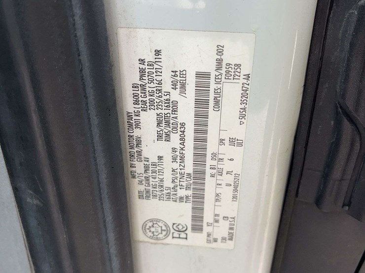 2015-ford-transit-image-18