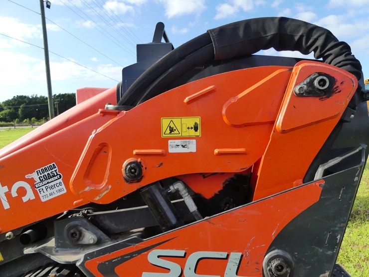 2023-kubota-scl1000-image-7