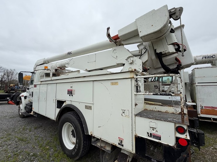 2004-international-durastar-4300-image-6