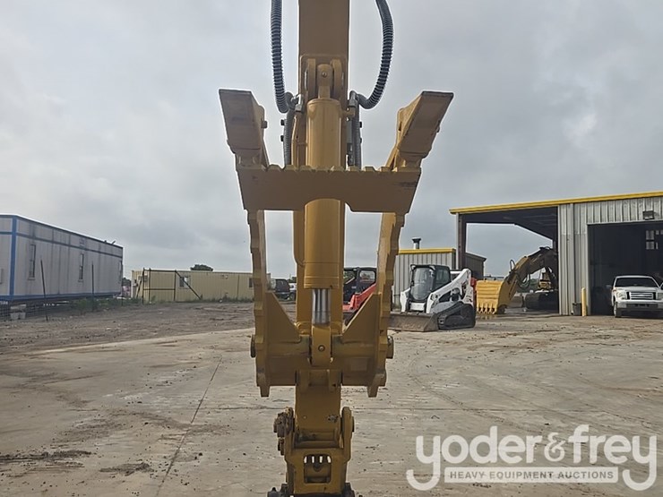 2018-caterpillar-305.5-image-34