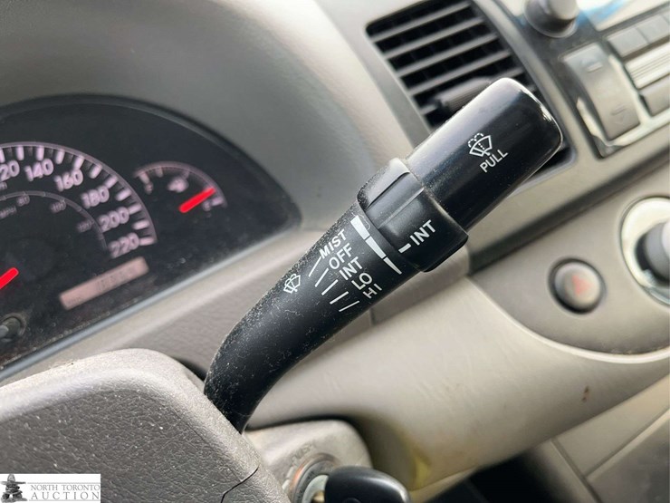 non-operable-2005-toyota-camry-4dr-sedan-image-20