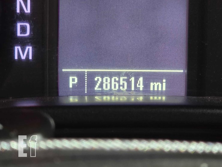 2015-chevrolet-silverado-1500-image-13