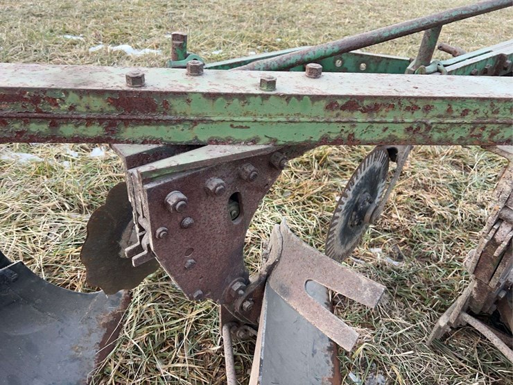 john-deere-four-bottom-plow-image-27