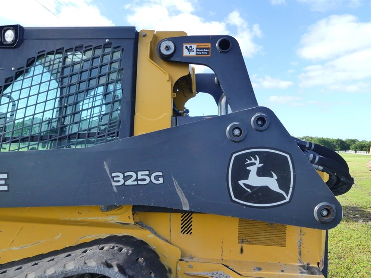 deere-325g-image-8