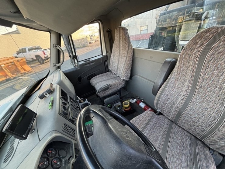 2009-vactor-2100-image-33