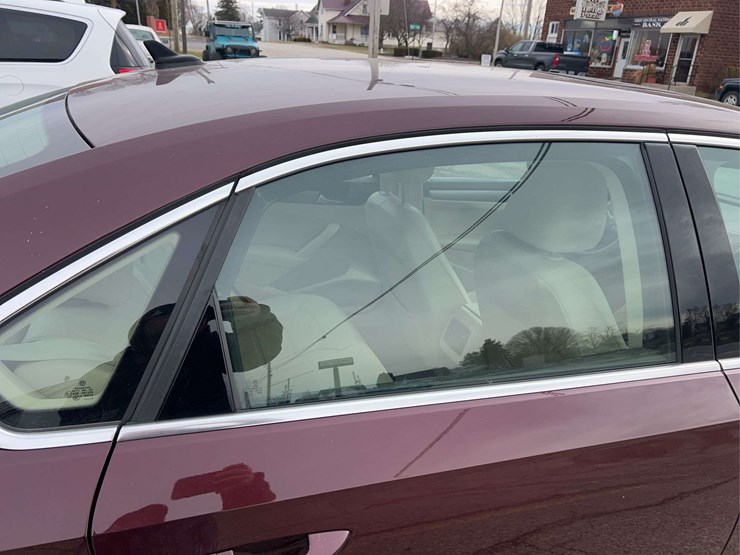 2014-volkswagen-passat-tdi-image-36