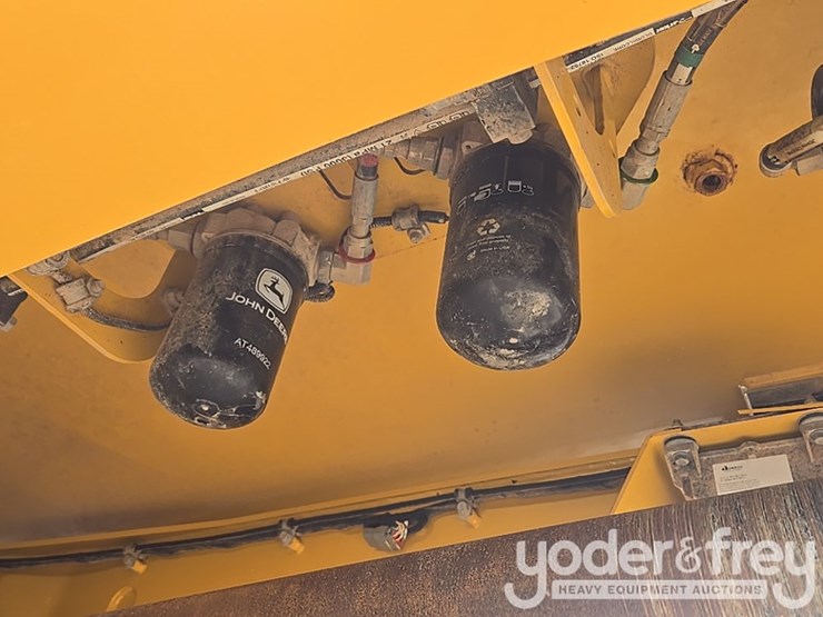 2022-deere-260e-image-63