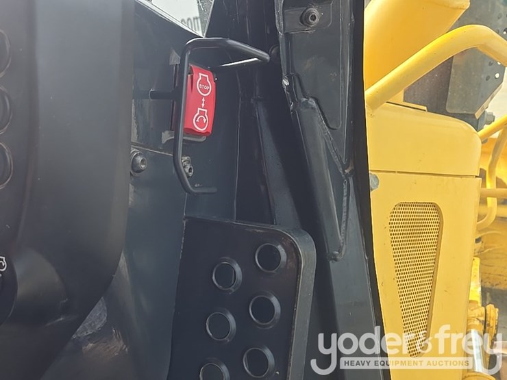 2014-komatsu-d61px-23-image-113