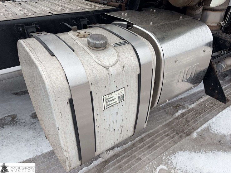 non-operable-2014-mack-pinnacle-t/a-day-cab-tractor-image-10