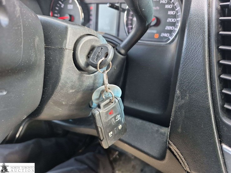 2017-chevrolet-tahoe-image-14