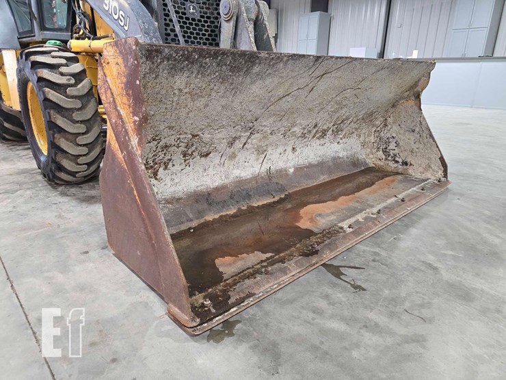 2011-deere-310sj-image-10