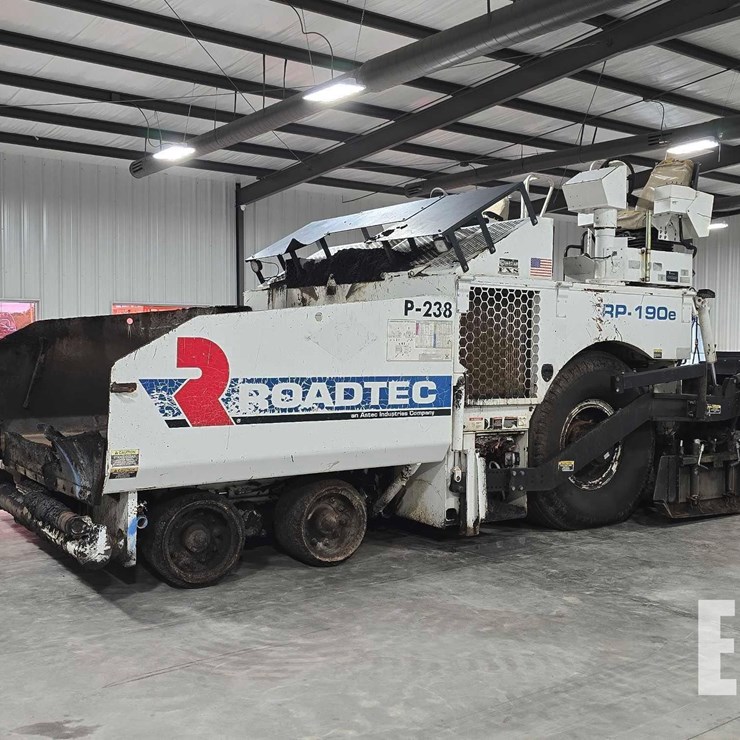 2017 ROADTEC RP190E