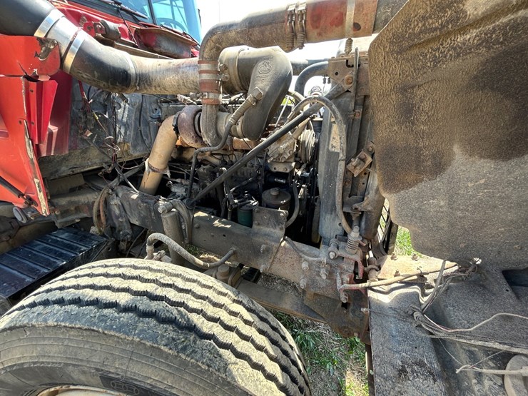 #31965-•-1989-mack-r688-tandem-axle-truck-tractor-image-43