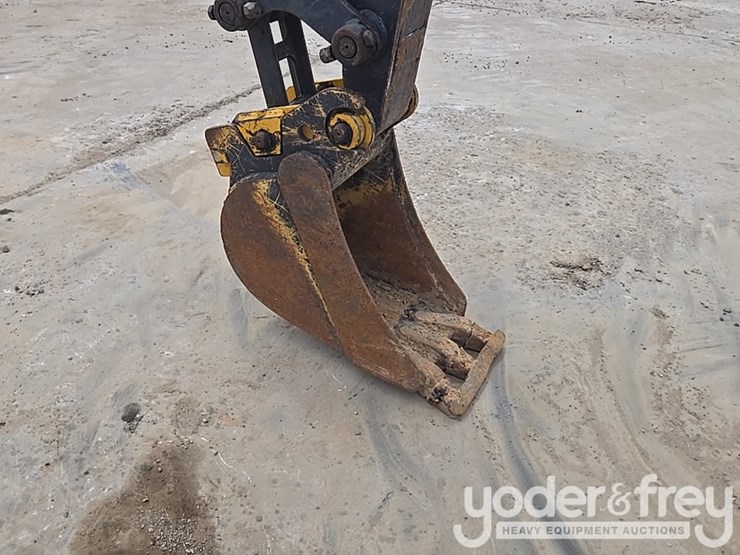 2022-deere-26g-image-22