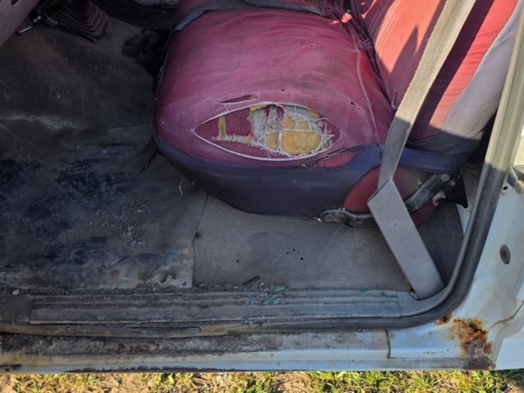 1997-ford-f350-image-28