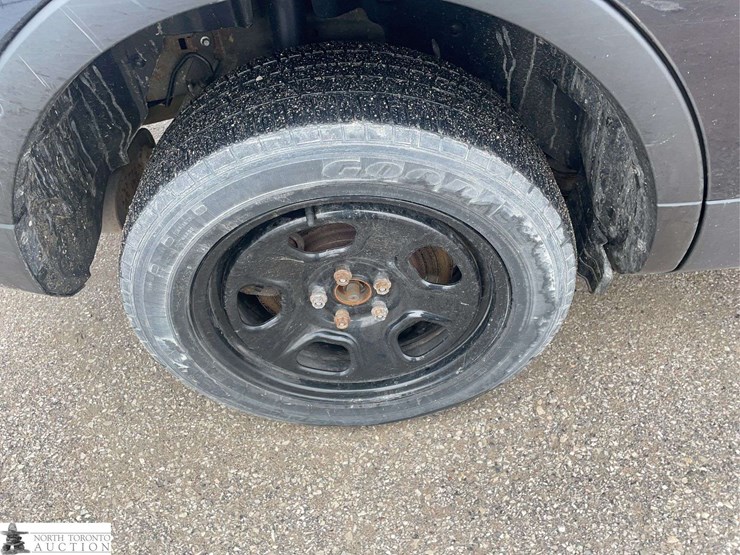 2017-ford-explorer-image-19