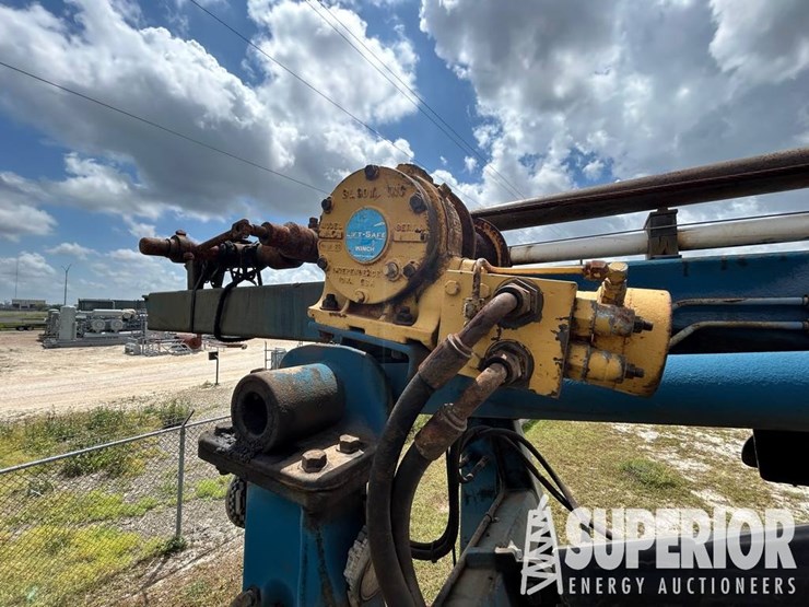 2014-international-7400-image-16