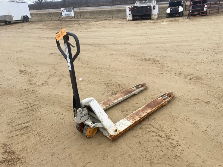 #3916-•-crown-5,000-lbs.-pallet-jack-image-5