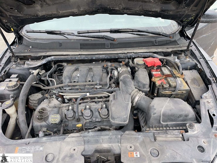 2017-ford-taurus-image-10