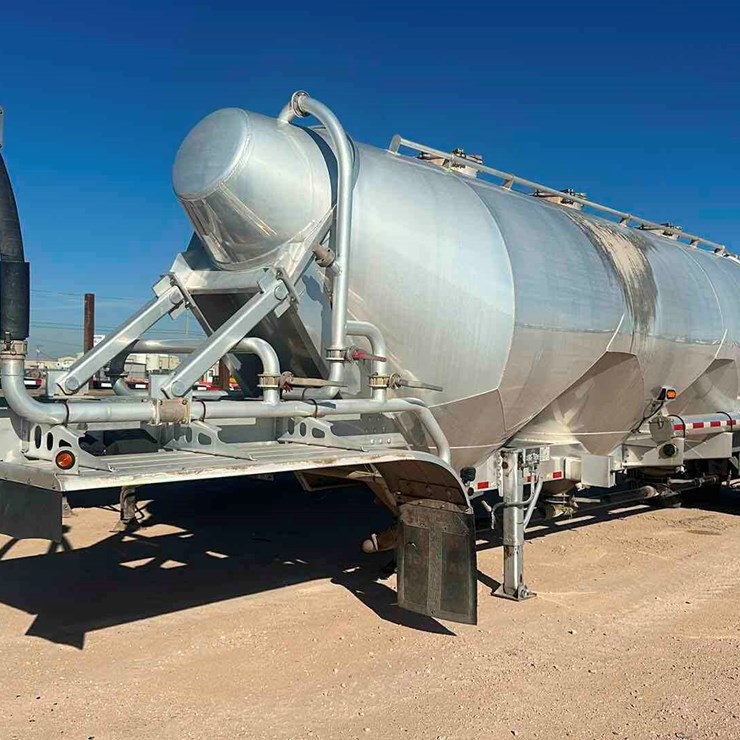 2015 VANTAGE TRAILER 3 POD PNEUMATIC TRAILER