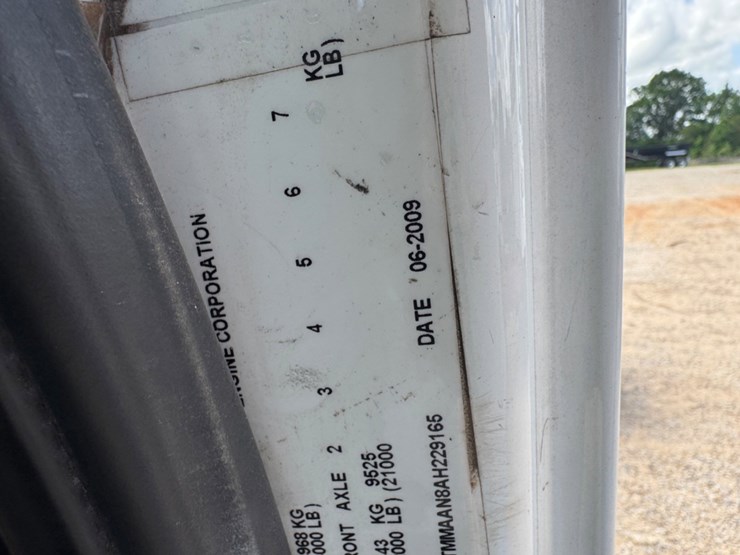 2010-international-4300-image-13