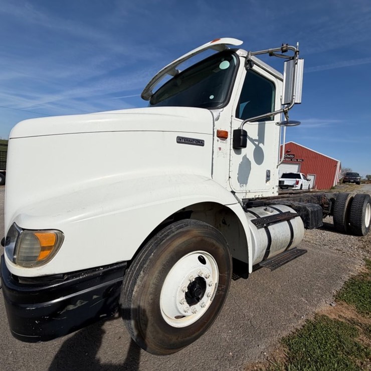 2000 INTERNATIONAL 9100