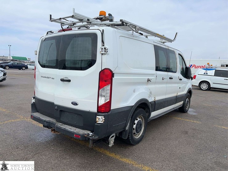 2016-ford-transit-image-5