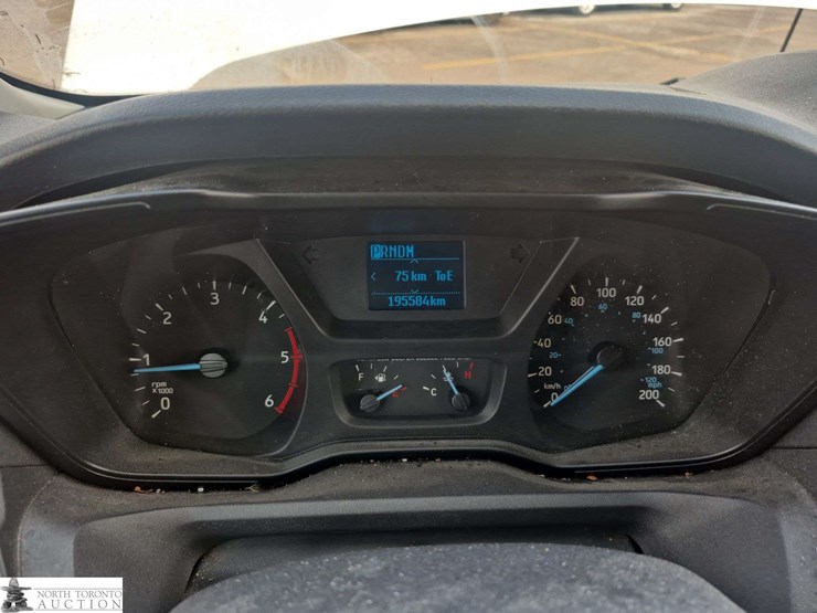 2016-ford-transit-image-12