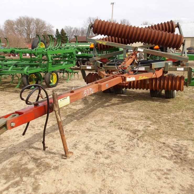 #5786 • Brillion 24’ Cultipacker \uFFFd Model X-108