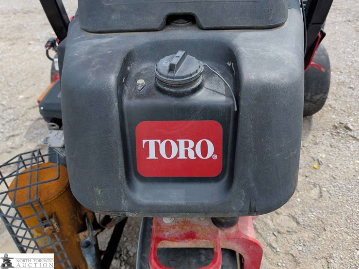 2013-toro-groundsmaster-3320-image-9