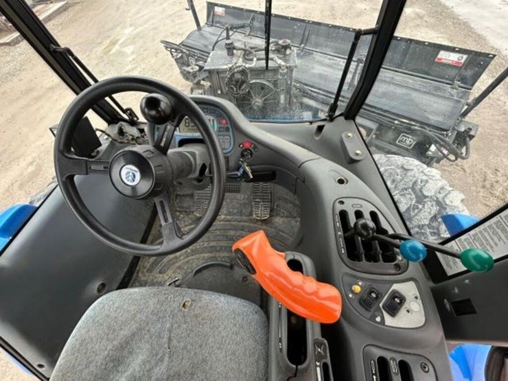 new-holland-tv6070-image-12