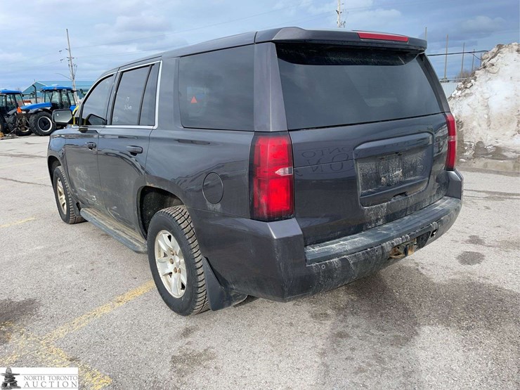 2017-chevrolet-tahoe-image-7