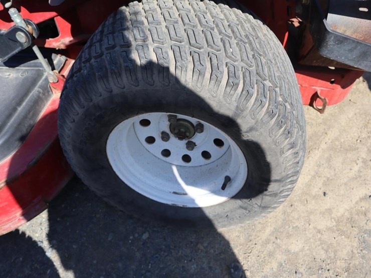 exmark-lazer-z-zero-turn-mower-image-9