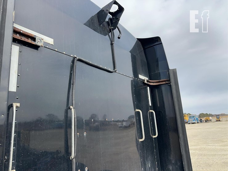 2005-kenworth-t800-image-49